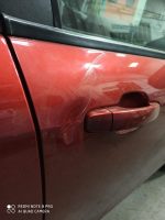 фото под углом вмятины авто